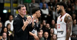 Giorgos-Bartzokas-Tyler-Dorsey-Virtus-Bologna-Olympiacos