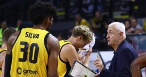 Chris-Silva-Dragan-Sakota-AEK