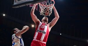 milutinov dunk olympiacos valencia