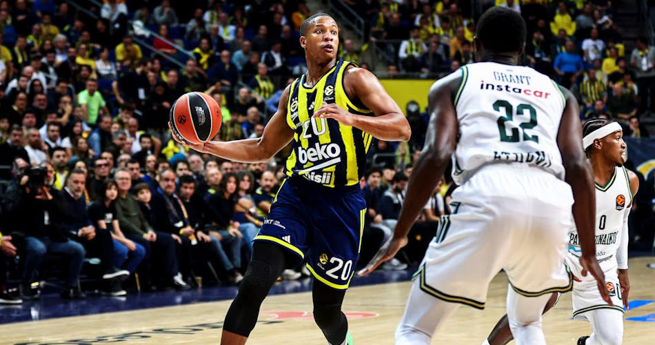 devon-hall-fenerbahce