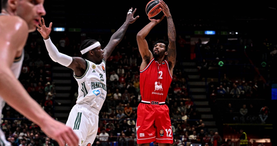 Ο Άρμονι Μπρουκς ντύθηκε “Ναν” με 20 πόντους σε 14′!