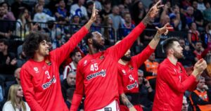 Tyson-Ward-Donta-Hall-Anadolu-Efes-Olympiacos