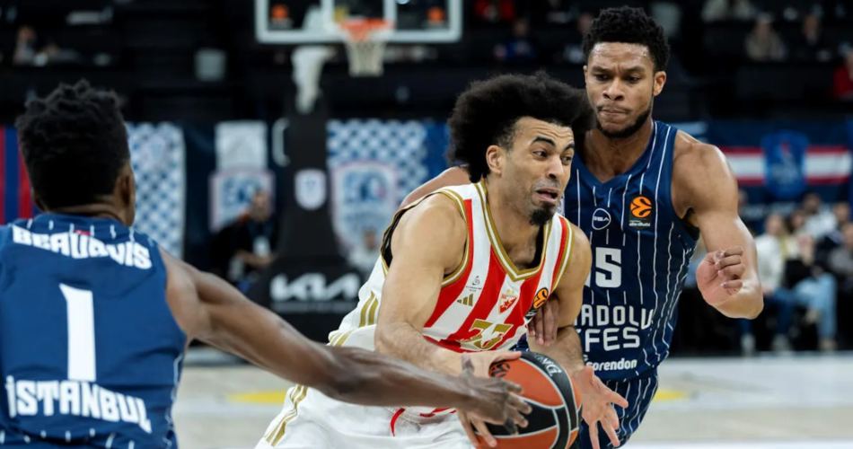 Jordan-Nwora-Anadolu-Efes-Crvena-Zvezda