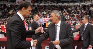 Giorgos-Bartzokas-Svetislav-Pesic-Olympiacos-Bayern-Munich-2013