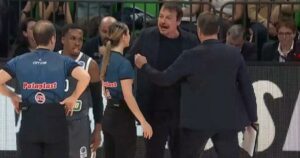 Ergin-Ataman-Panathinaikos-Maroussi-referees