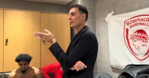 bartzokas-locker-room-efes-olympiacos