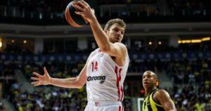 Sasha-Vezenkov-Fenerbahce-Olympiacos