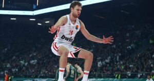 sasha vezenkov olympiacos