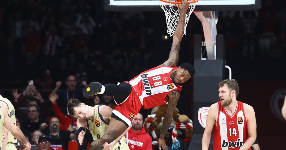 jones-vezenkov-olympiacos-barcelona