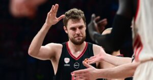 Sasha-Vezenkov-Olympiacos-Bayern-Munich