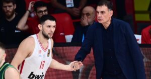 Kostas-Papanikolaou-Giorgos-Bartzokas-Olympiacos