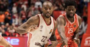 Isiaha-Mike-Hapoel-Tel-Aviv-Bayern-Munich