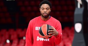 jones-tyrique-olympiacos