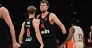 Thomas-Walkup-Sasha-Vezenkov-Olympiacos-Bayern-Munich