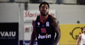 Tyrique-Jones-Karditsa-Olympiacos