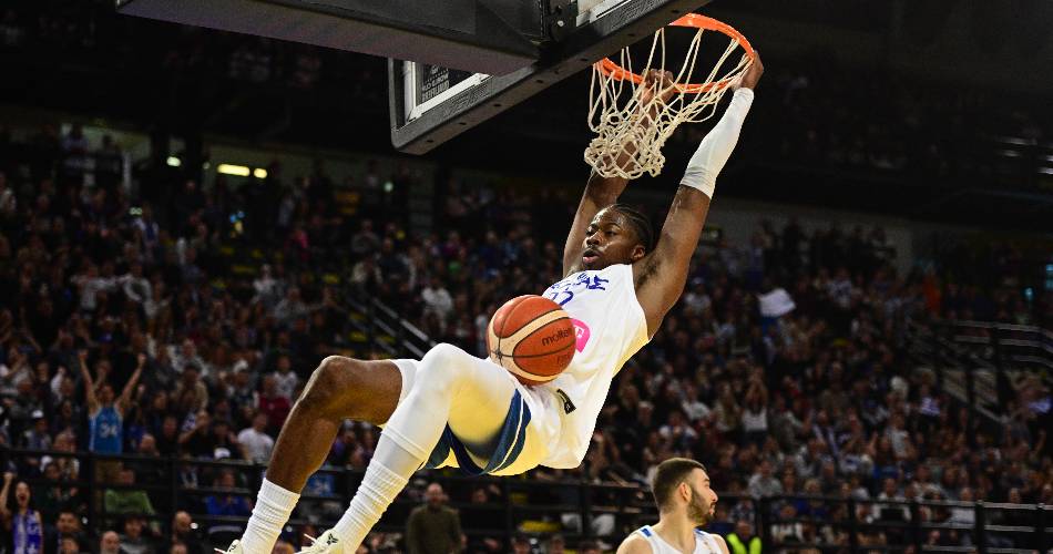 Κώστας Αντετοκούνμπο: “Τα τρίποντα δεν είναι πάντα στο χέρι μας, αλλά η ενέργεια είναι”