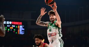 Juancho-Hernangomez-Olympiacos-Panathinaikos