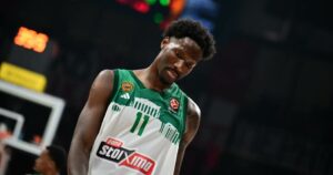 Nigel-Hayes-Davis-Olympiacos-Panathinaikos
