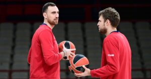 Nikola-Milutinov-Sasha-Vezenkov-Olympiacos-practice