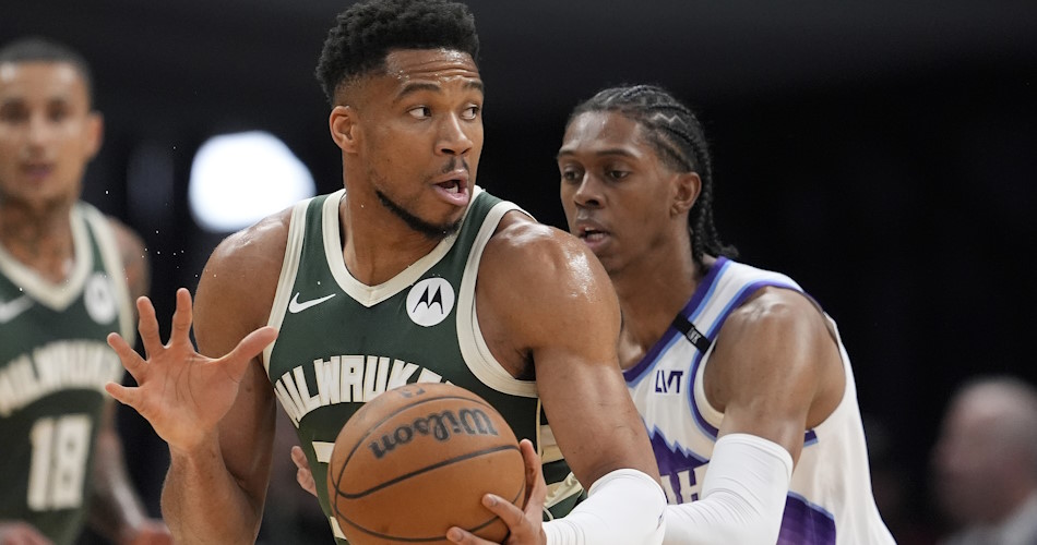 giannis-antetokounmpo-milwaukee-bucks