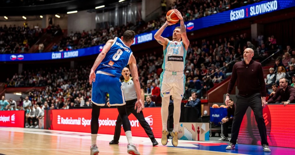 Σλοβενία: Σπουδαία ανατροπή από το -19 στην Τσεχία και κορυφή