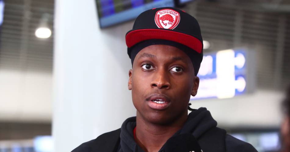 Ντιλικίνα: “Ευγνώμων που είμαι στον Ολυμπιακό, διασκεδαστικό να παίζω με τον Φουρνιέ”