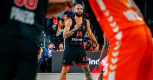 evan fournier valencia-olympiacos