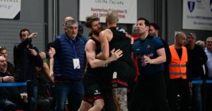 Evan-Fournier-Panionios-Olympiacos-arguement