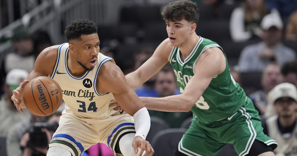 giannis-antetokounmpo-milwaukee-bucks