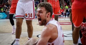 vezenkov olympiacos-hapoel