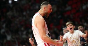 Omiros-Netzipoglou-Olympiacos-Mykonos-hyped