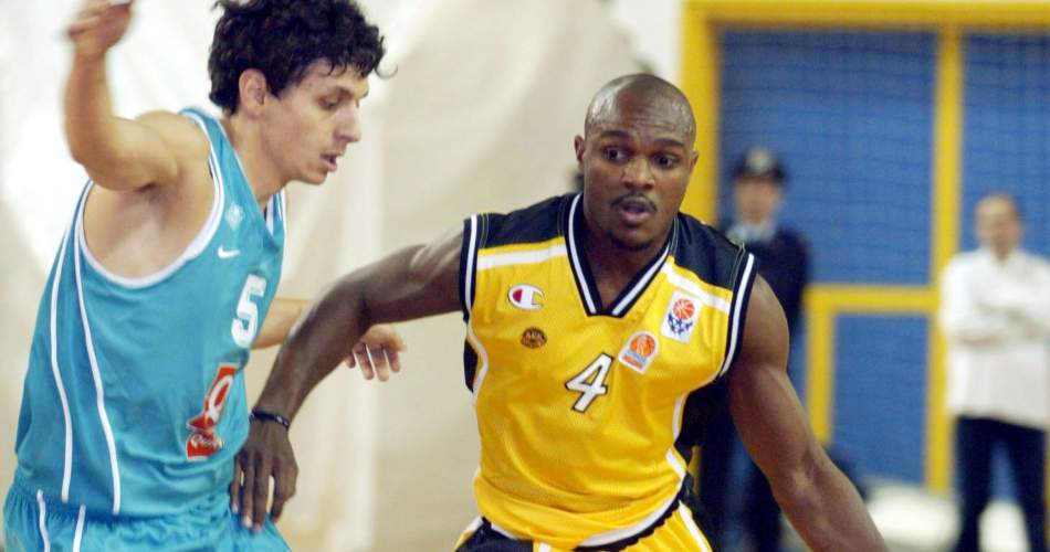 Dragan-Lukovski-Roderick-Blakney-AEK-Pau-Orthez-2002