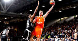 nate-reuvers-valencia