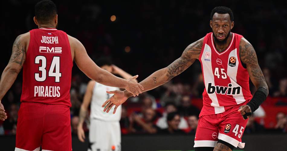 Cory-Joseph-Donta-Hall-Olympiacos-Olimpia-Milano