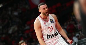 Omiros-Netzipolgou-Olympiacos-Mykonos-hyped