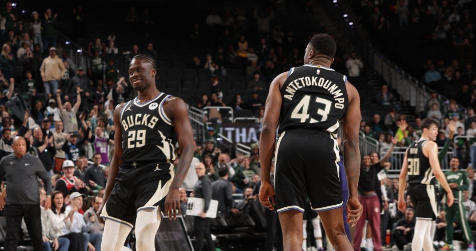 Alex-Thanasis-Antetokounmpo-Milwaukee-Bucks-Memphis-Grizzlies