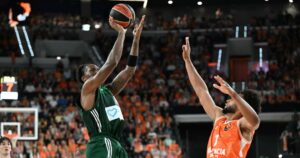 hayes davis valencia panathinaikos winner