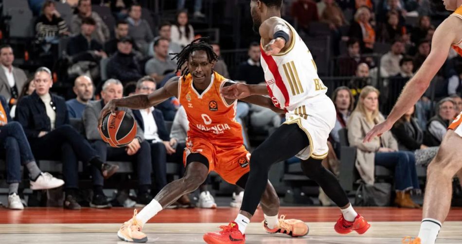 Βαλένθια: Ο Μπάντιο παραμένει “νυχτερίδα” μέχρι το 2029