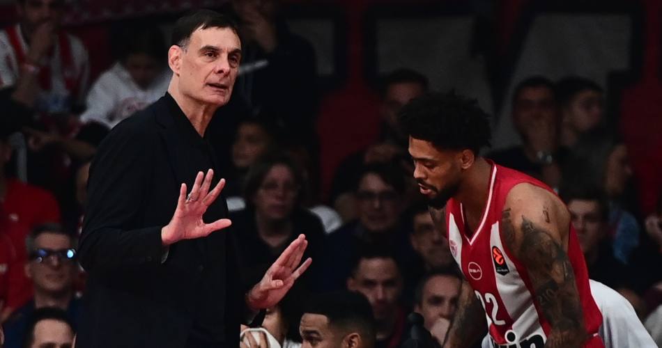 Giorgos-Bartzokas-Tyler-Dorsey-Olympiacos-EuroLeague