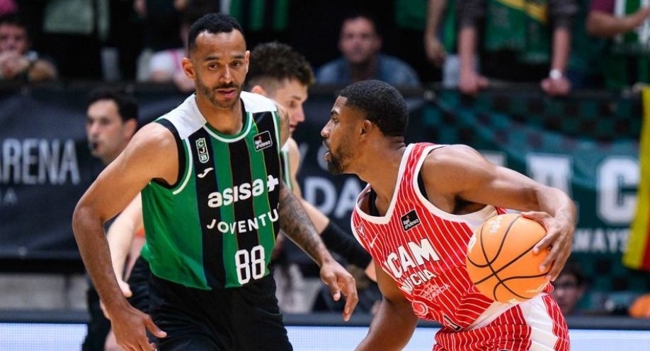 Three losses in a row for Unicaja, Murcia beats Joventut on the road