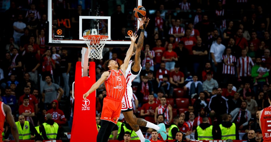 Ολυμπιακός: Bartzokas’ ball με play-ζωγραφιά σε 4 δέκατα σκόραρε ο Χολ! (video)