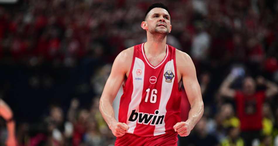 Kostas-Papanikolaou-Olympiacos-Fenerbahce-Final-Four