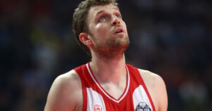 sasha-vezenkov-olympiacos