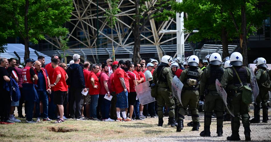 olympiacos fans