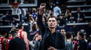 Coach B-ST