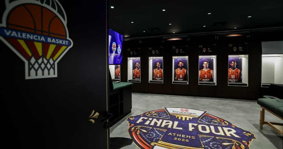 Valencia-OAKA-locker-room-Final-Four