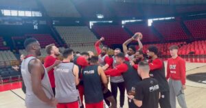 Tyrique-Jones-Olympiacos-practice-birthday