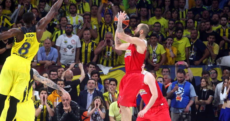 spanoulis-udoh-2017-olympiacos-fener