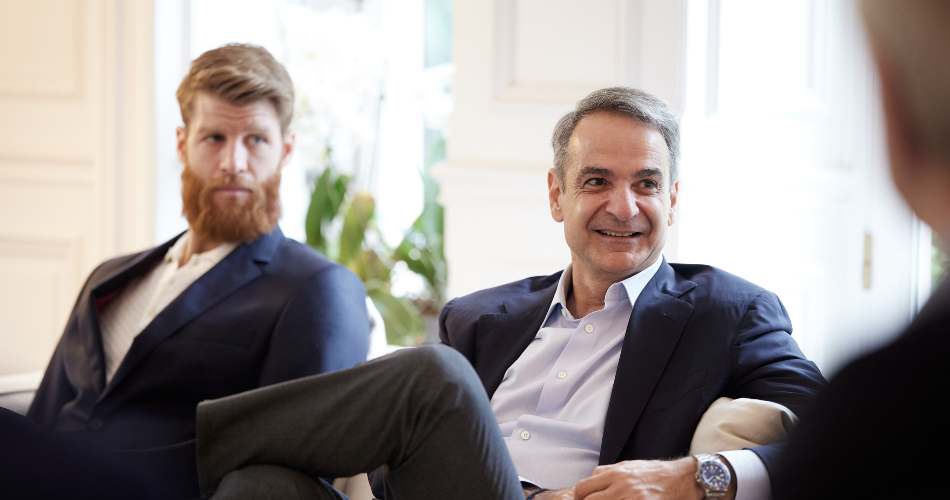 Thomas-Walkup-Kyriakos-Mitsotakis-Olympiacos-EuroLeague-Champions-2026