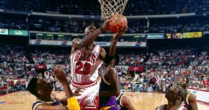 Michael-Jordan-Chicago-Bulls-Los-Angeles-Lakers-1991-the-move